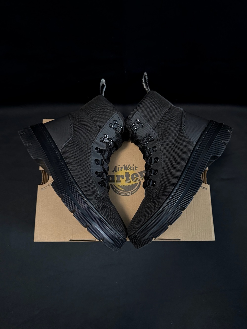 Dr. Martens Combs W Poly Casual Boots